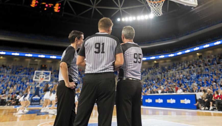 NBA最具争议的总冠军！湖人两度上榜，骑勇纷纷在列！