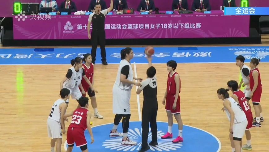 大学生打小学生！张子宇半场11中10砍23分集锦 篮下让对手绝望