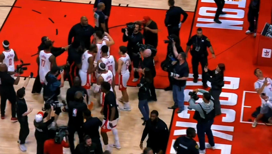 火箭热火生死时刻神剧情：火箭疯狂犯错 杜兰特绝杀不中阿门补篮绝杀