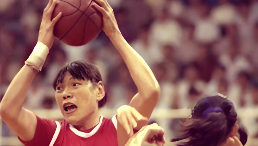 体坛记忆｜WNBA中国第一人郑海霞，科比是她迷弟，奥尼尔是她粉丝