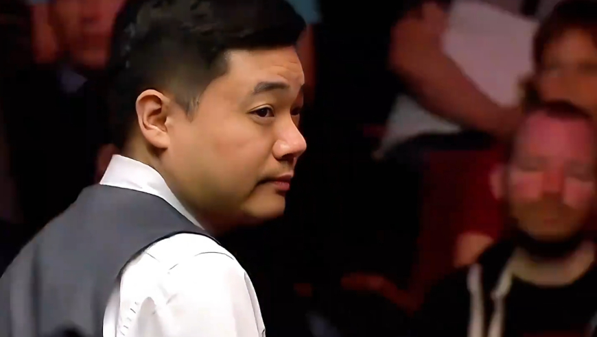 体坛记忆｜ 丁俊晖轰最狠斯诺克，五杆将魔王气得摔杆，收尾贴库翻袋全场惊