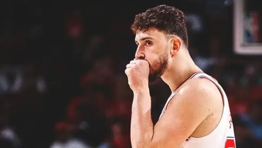 25分惨败马刺！火箭队记建议谢泼德进首发，队媒怒批斯通乌度卡