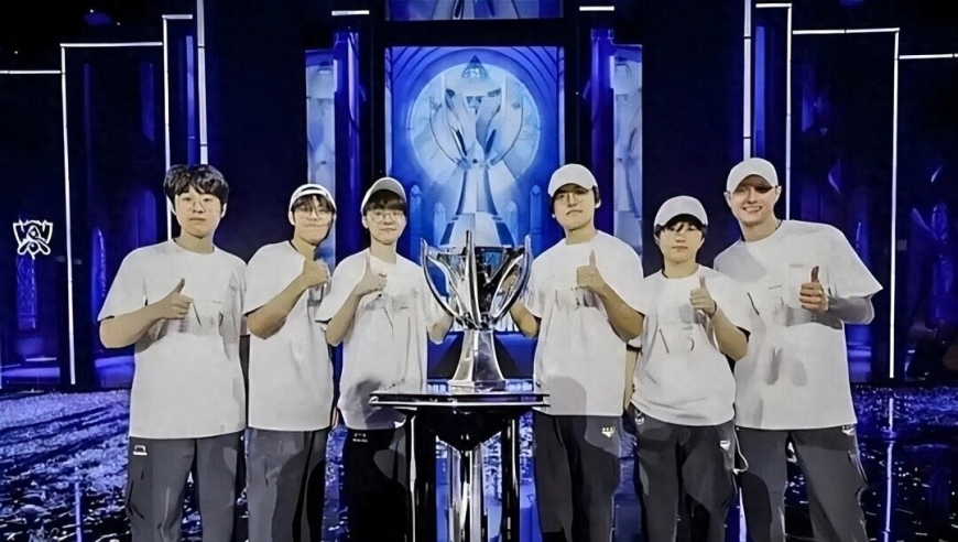 逆天！LCK颁奖Faker无缘奖项，LPL解说炮轰开骂直播间差点被封