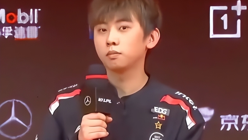 阿乐德杯名场面闪现咬狼，米勒锐评：真找不到工作了