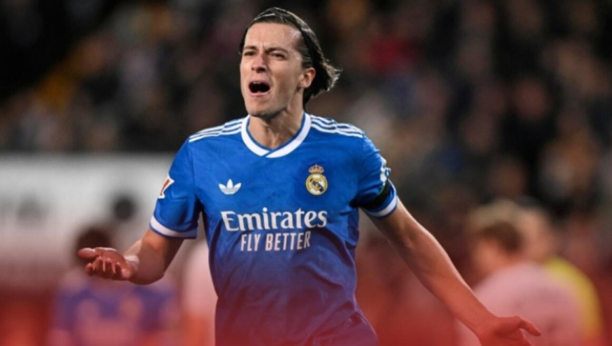 西甲-联赛7连胜！皇马2-0瓦伦西亚距榜首1分，卡雷拉斯一条龙，姆巴佩破门