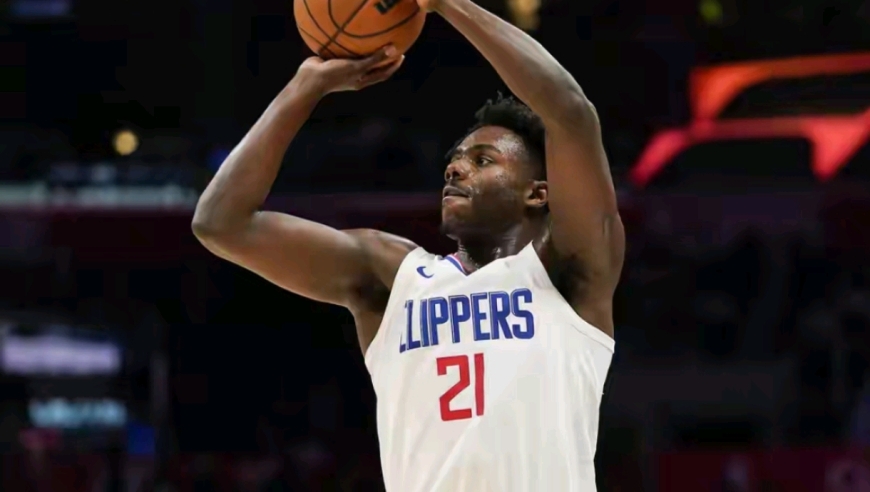 离开快船就爆发！换队后场均9+7，得分翻3倍，他被泰伦卢坑惨了