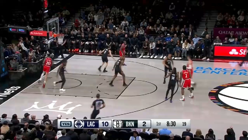 哈登这球太逆天了！篮网全队看懵，快船众将欢呼沸腾