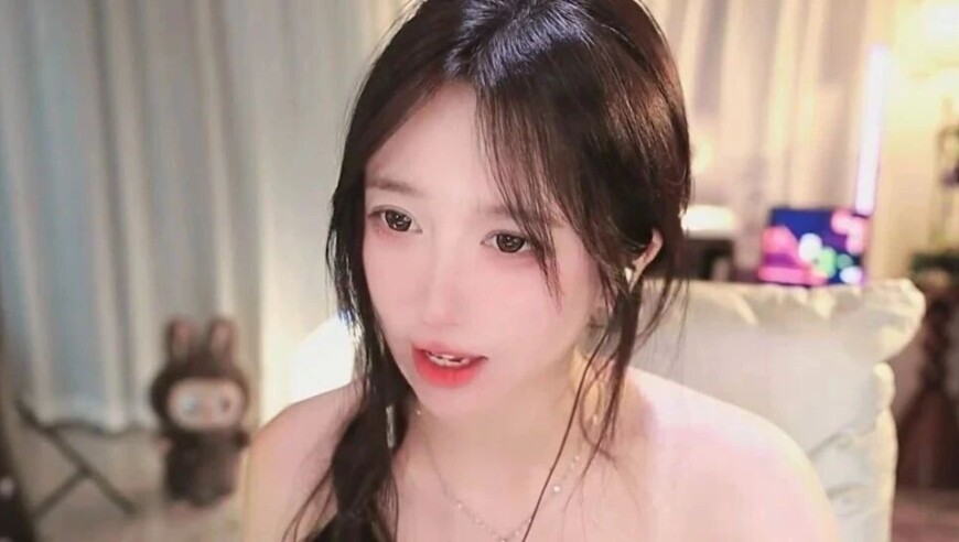 周淑怡确实是我的好朋友，呆妹儿直播聊周淑怡，不互动是因为平台