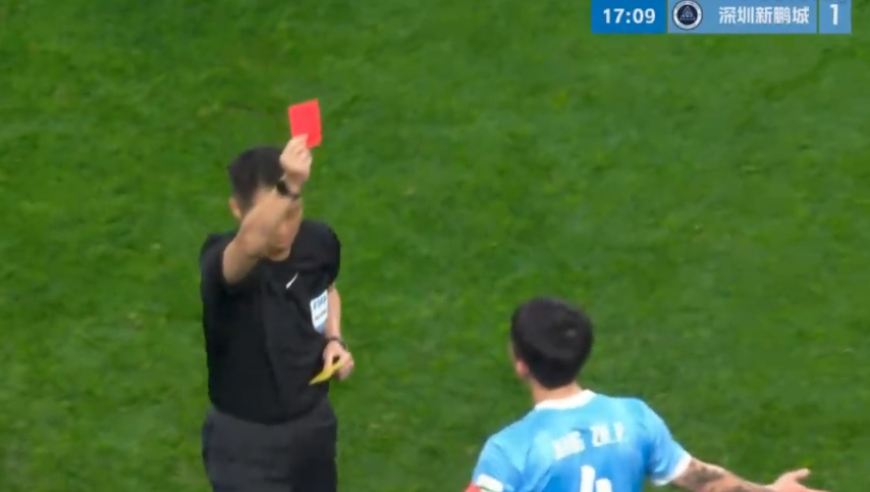 中超2026首红诞生！姜至鹏肘击染红，韦林顿血流满面，约翰暴怒