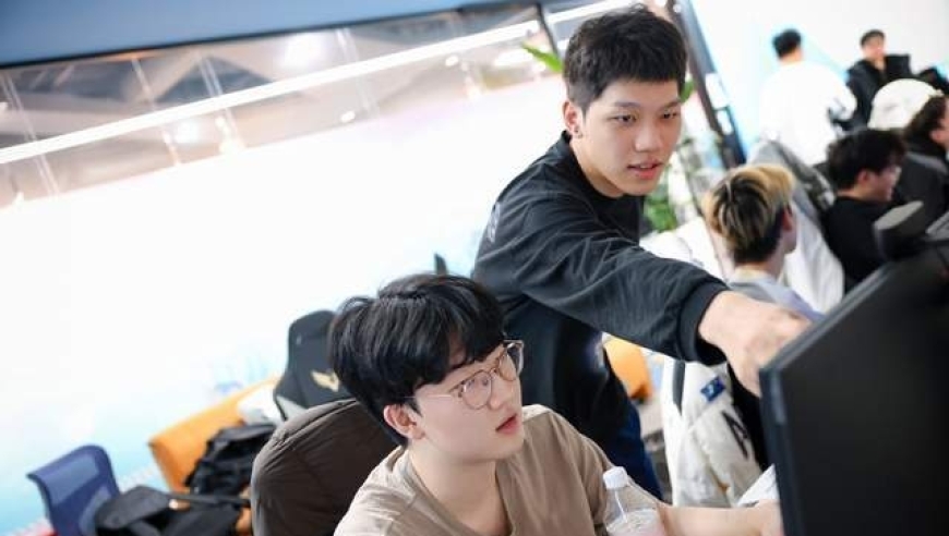 LPL两大强队爆冷淘汰，赛前被看好的夺冠热门，结果相约十六强？