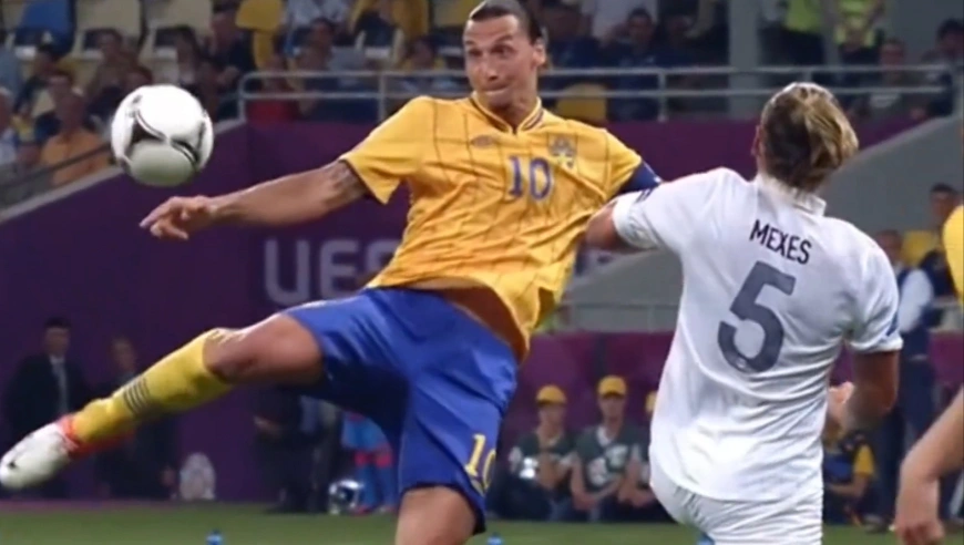 体坛记忆｜伊布生涯十大逆天世界波，一个神仙球做成集锦的男人