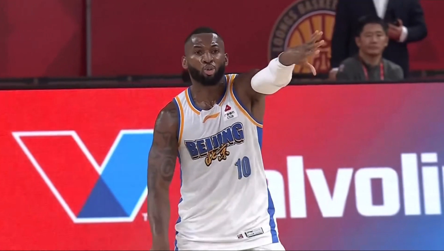 山西北京生死时刻：张才仁补篮杀死比赛 迪亚洛超远压哨三分难救主