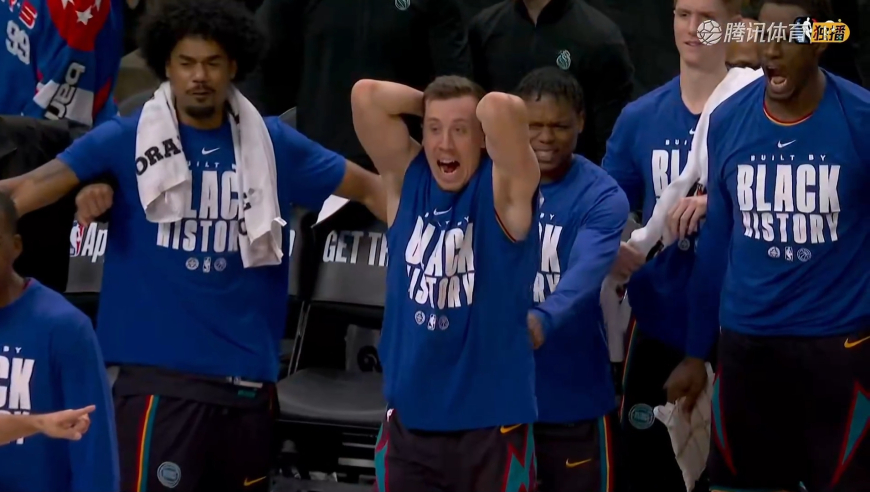 五佳球对决！文班三分线外大帽霍兰 哈里斯超神一条龙隔扣惊呆队友