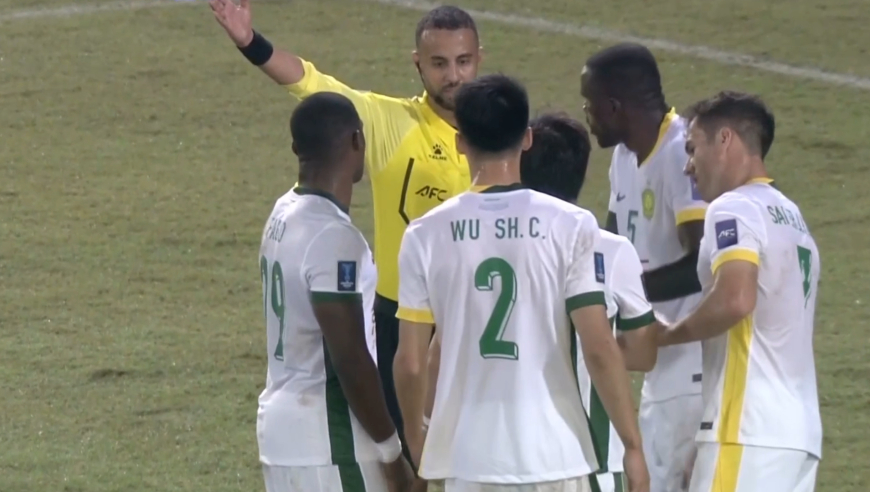 国安客战河内裁判放飞自我随心所欲，判点取消再判莫须有手球，解说嘴如开光一语中的