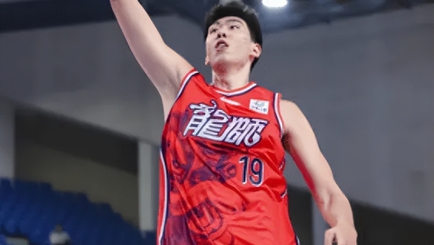 徐昕单场14+7获主帅认可！承诺给足球权锻炼，广东成最大赢家！