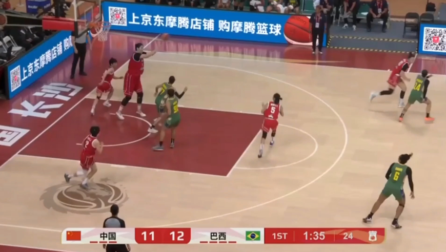王思雨这球太逆天了！巴西女篮众将看呆，中国女篮全队疯狂欢呼！