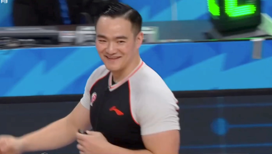 CBA五大囧：王哲林齐麟空篮上飞 赵睿传球直接砸裁判