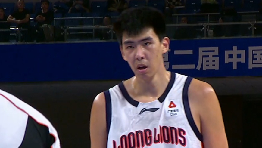 徐昕打出CBA巨星水平，砍27分14板！球迷：朱芳雨留了一手