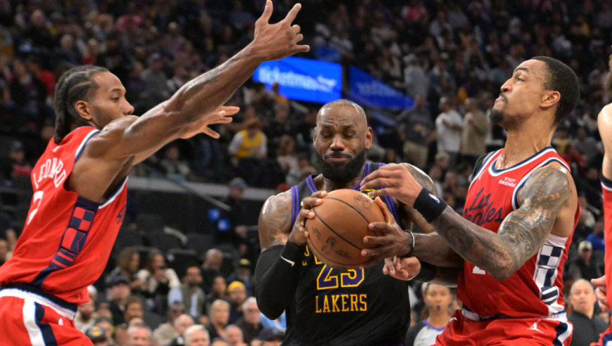 14胜2负，末节得分100分，都是联盟第一！你从局外人打成球队老大