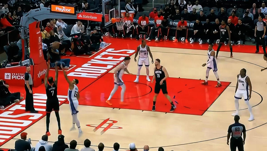 一打杜兰特就来劲！国王火箭首节两分钟对轰16分 威少对轰杜兰特