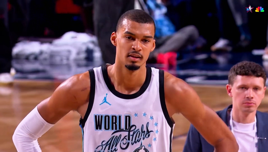 疯狂的2026全明星！爱德华兹绝平三分拖进加时，巴恩斯三分绝杀，文班亚马整个人都碎了