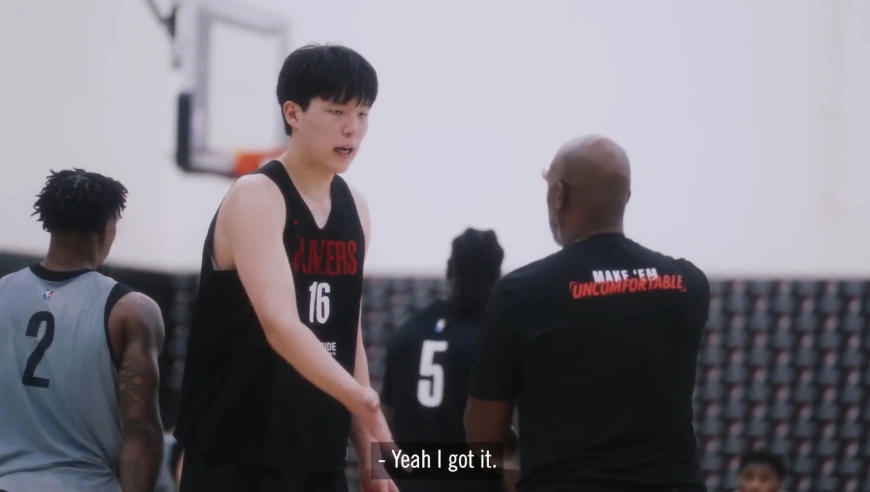 5V5训练！开拓者发布球队训练视频 杨瀚森与一线队完成首次合练