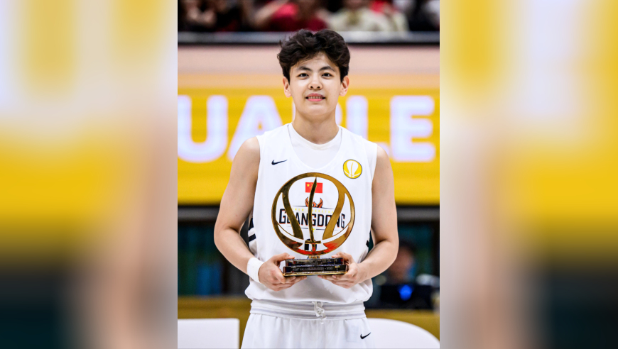 什么水平？广东女篮飙18记三分击败日本，夺亚冠冠军+杨舒予MVP