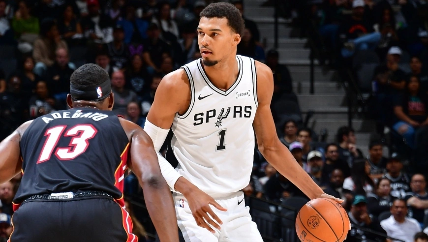 10大数据读懂赛季开局：文班禁区出手大幅提升 字母哥或破奥胖纪录