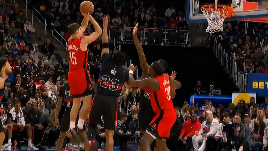 火三疯降临！谢泼德三分又三分+杜兰特单打助火箭领先活塞两位数