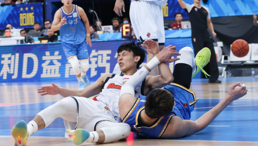 徐杰检查结果出炉：骨头韧带没事属于硬伤 问题不大可以放心