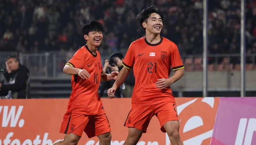 8场进11球！中国足球17岁超级新星崛起：神龙摆尾过人助攻太美妙