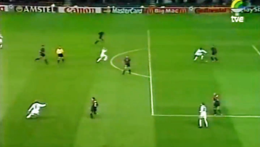 体坛记忆｜贝克汉姆圆月弯刀出鞘，一传一射闪耀全场