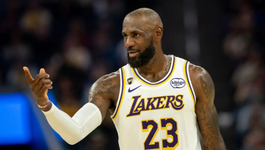 数据帝：詹皇休战却创尴尬纪录 23+11+12+0！威少变NBA历史首人