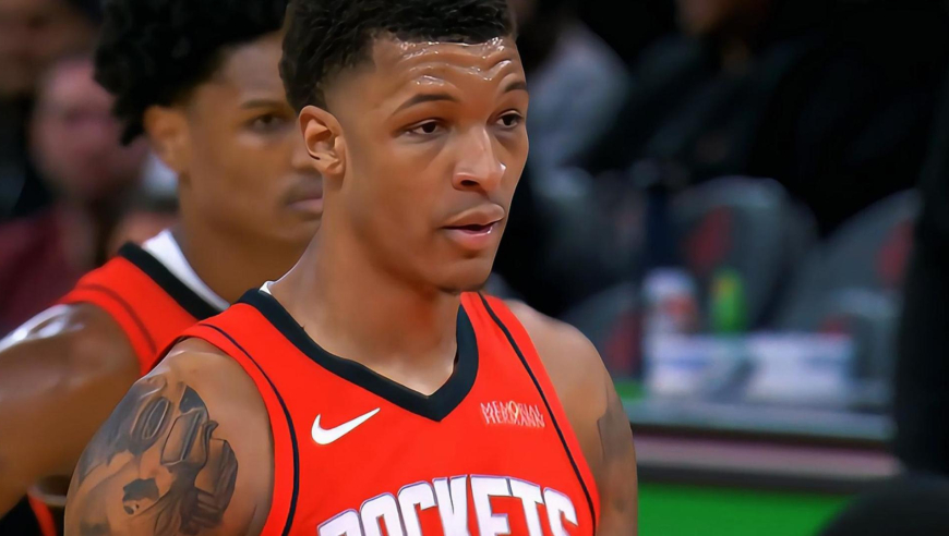 火箭新死神发力！小贾巴里史密斯助攻+暴扣+罚球接管火箭进攻