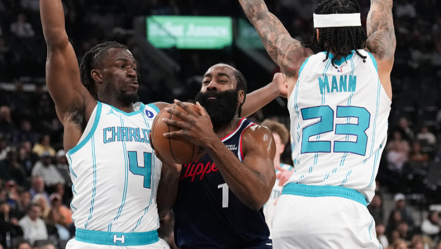 哈登vs黄蜂32分10助攻集锦：攻传一体+决胜时刻连拿8分终结悬念