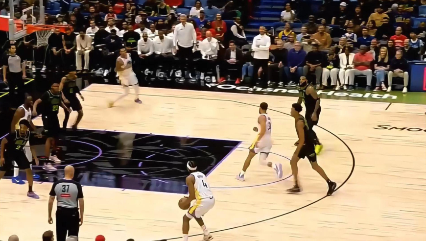 夸张到离谱！勇士穆迪首节单节三分球8投7中狂轰21分打崩鹈鹕