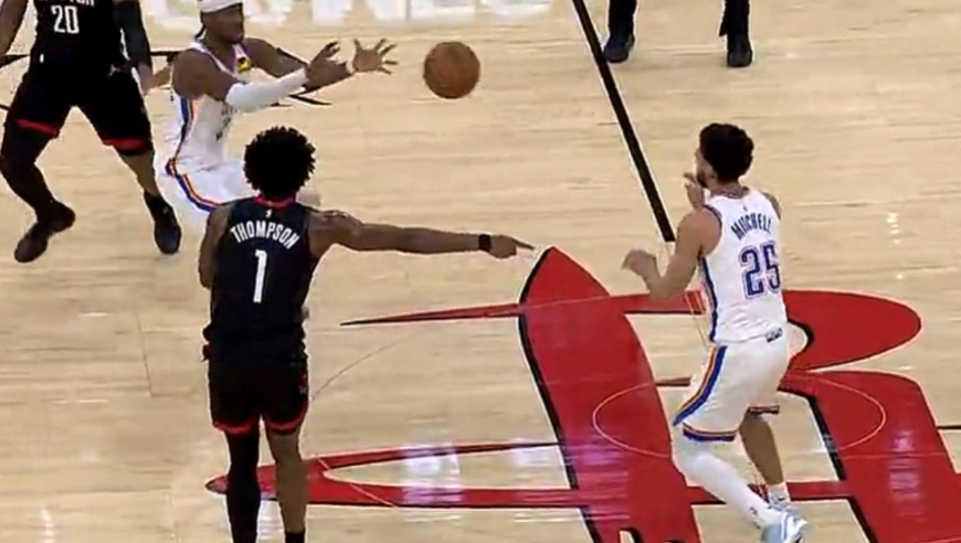 惨烈！雷霆明显回场裁判视而不见 乌度卡申诉吃T直接换主力放弃比赛