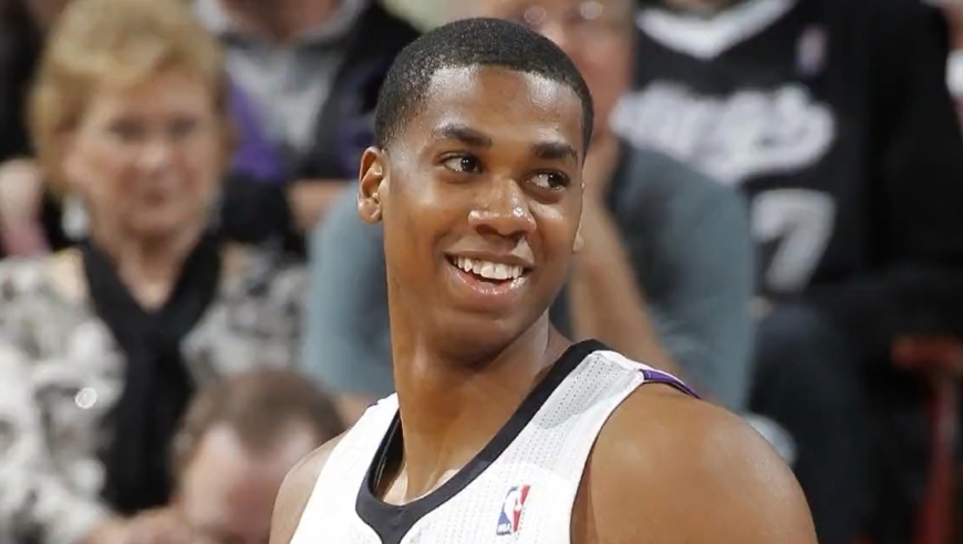 年薪76万美元的NBA新秀，不打比赛的一天是如何度过的？