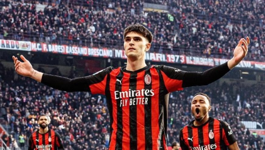 意甲：AC米兰2-2萨索洛 小将双响比肩马尔蒂尼，拉比奥特抢攻葬送胜局