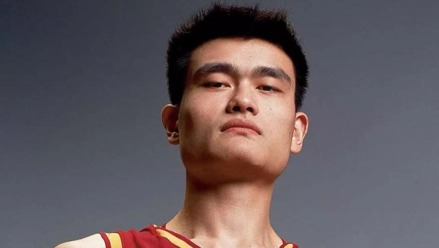 什么叫做中国长城！04年姚明对阵猛龙狂砍40+10大号两双