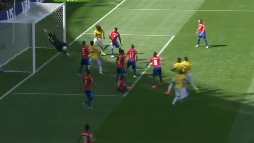 体坛记忆｜2014世界杯巴西vs智利，塞萨尔二连扑挽救巴西队