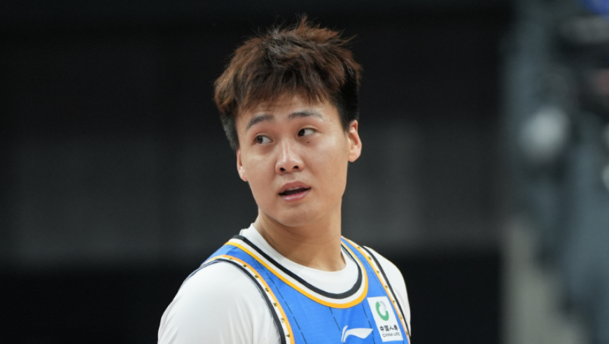 赵睿为不当言论道歉：不该将情绪发泄在球迷身上 感谢监督批评