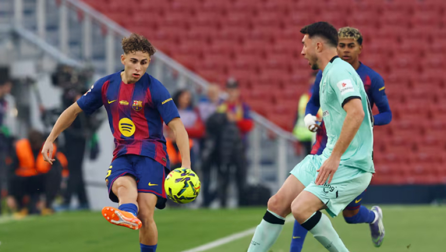 西甲：巴萨重返诺坎普4-0暂登榜首  莱万费兰破门亚马尔2助攻