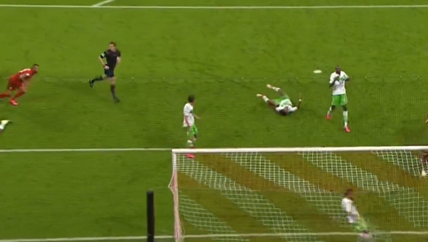 莱万多夫斯基的巅峰之作-九五至尊 替补登场在9分钟打进五球！｜体坛记忆