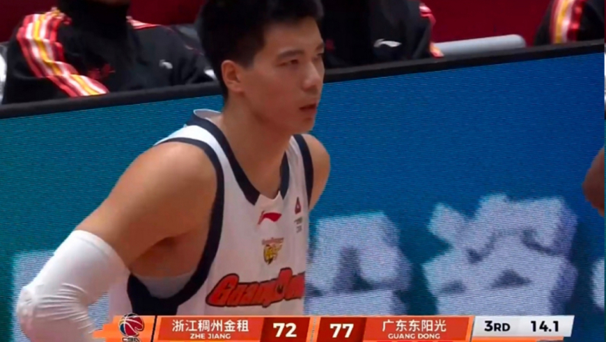 失算了！广东重磅引援0分0助0帽+4犯，球迷：不如18岁的王洪泽