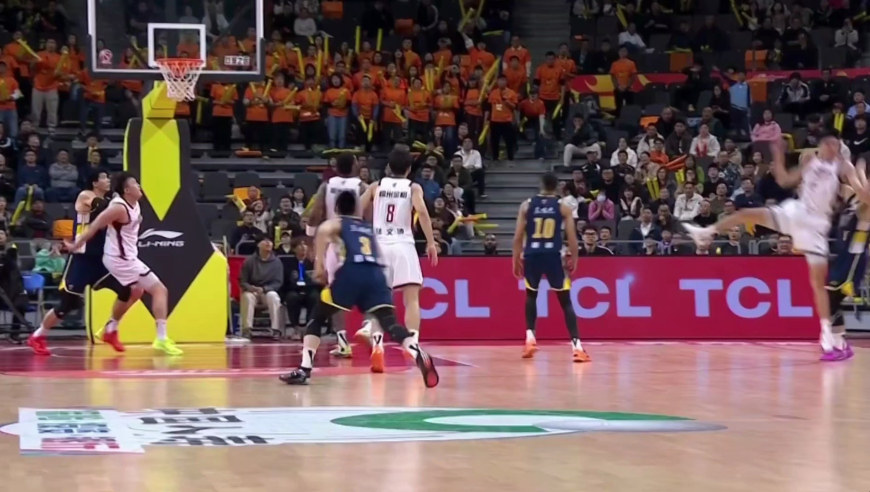 浙江广东加时生死时刻：陈家政关键三分踩线 约克极限三分绝杀