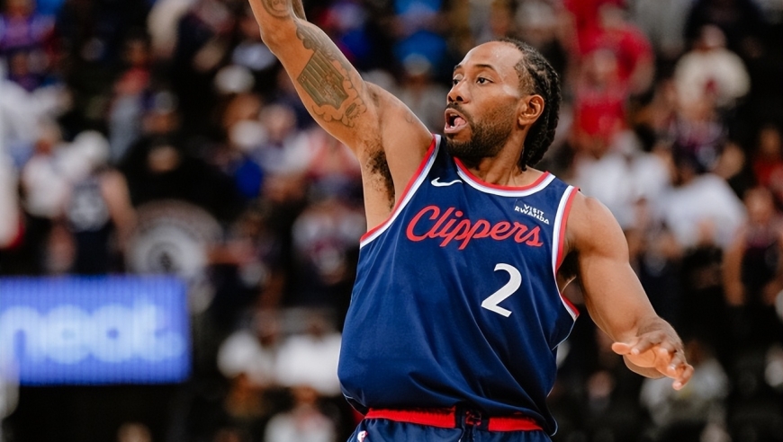 哈登轰30+5+8仍无缘今日最佳！对不起，你碰到不讲理的小卡了