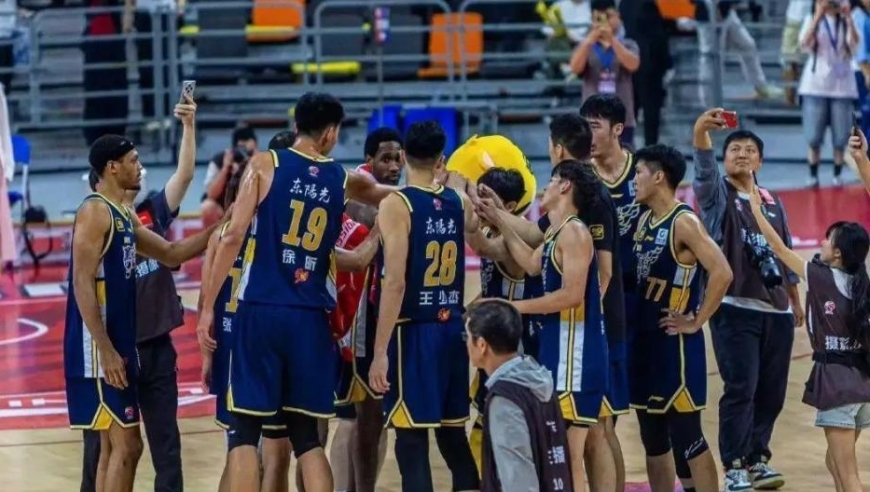 即将到来！广东新援已经上飞机 新赛季冲冠得靠他