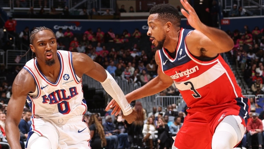 4胜0负东部第一！又一24岁超巨崛起：哈登昔日小弟轰39+10大逆转