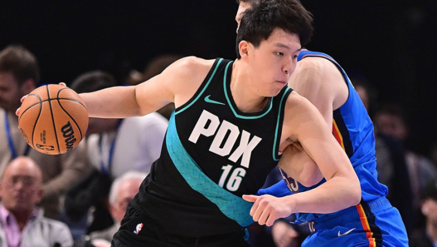 队记为杨瀚森鸣不平：开拓者胜率不到五成 为啥还不给他锻炼机会？